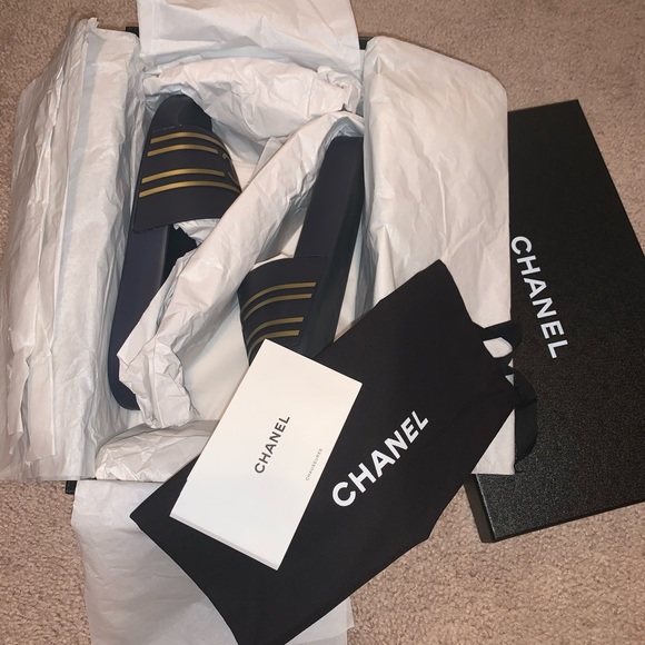 Chanel 19C Navy Blue Gold PVC Rubber CC Logo Slide - Picture 2 of 8